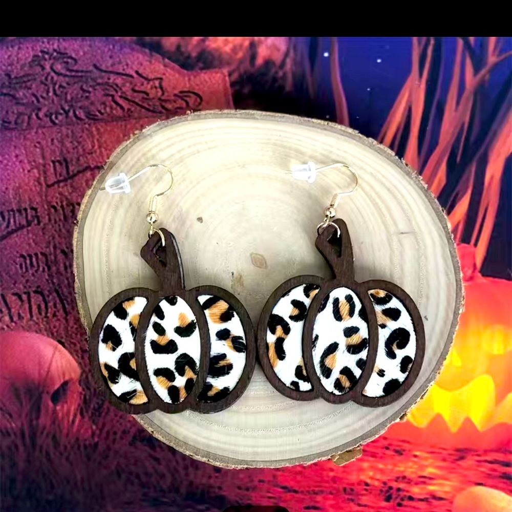 New Leather and Wooden Brown leopard Halloween pumpkin dangle earrings